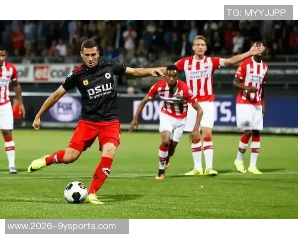 埃因霍温连胜势不可挡荷甲赛场如同单机游戏般精彩 埃因霍温连胜势不可挡荷甲赛场如同单机游戏般精彩