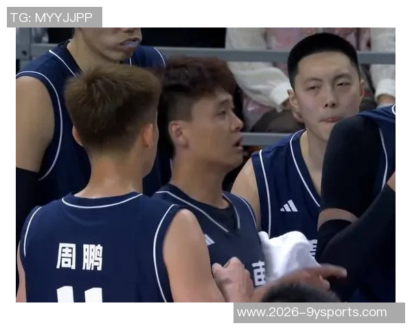 五虎齐聚篮球之巅周鹏胡明轩赵睿徐杰任骏飞共同登封面展现青春风采 五虎齐聚篮球之巅周鹏胡明轩赵睿徐杰任骏飞共同登封面展现青春风采