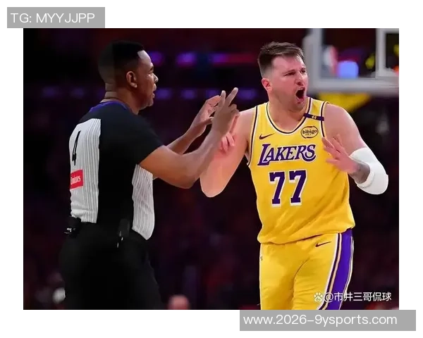 斯玛特强调东契奇在进攻与防守两端都需承担重任与高标准要求