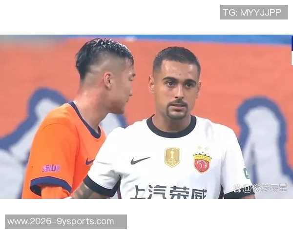 青岛海牛与上海海港激战正酣2025中超联赛第27轮精彩回顾