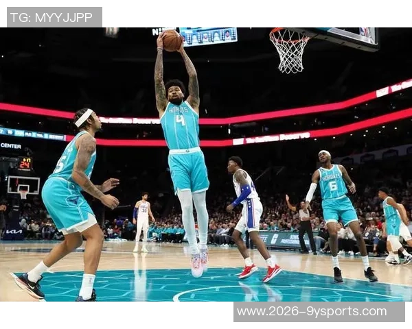 理查兹半场表现抢眼5中3斩获7分助攻1次正负值高达16分 理查兹半场表现抢眼5中3斩获7分助攻1次正负值高达16分